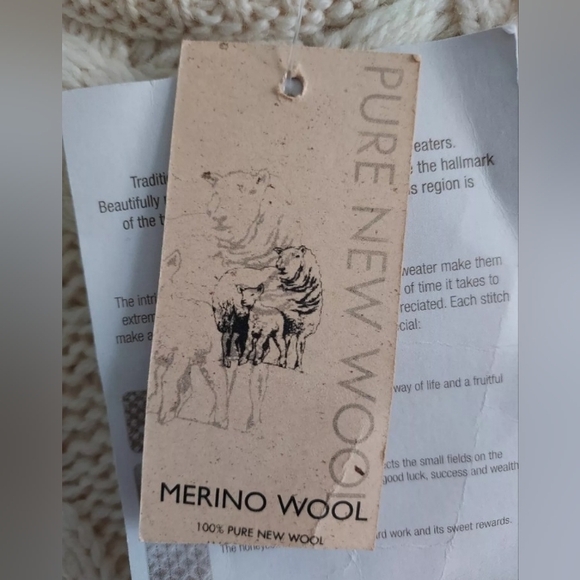 Aran Island Knitwear Ivory Cable Knit Merino Wool Crewneck Sweater Size Large - Picture 5 of 9